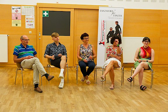D40A2612-cut.jpg 