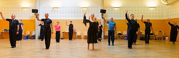 D40A2692-cut.jpg 
